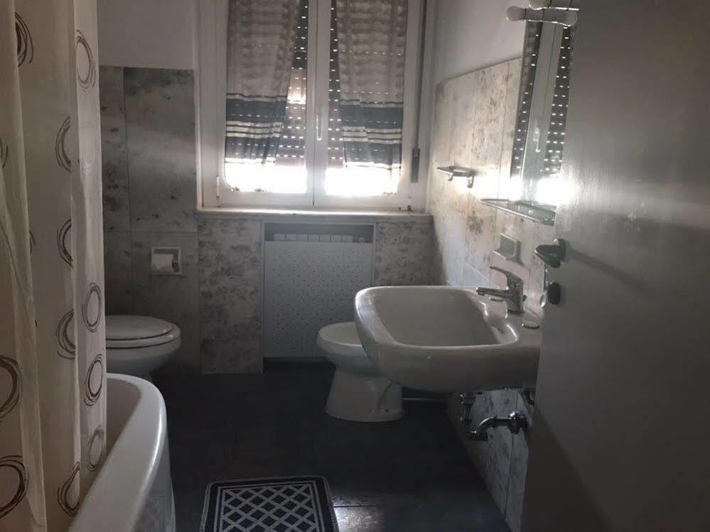 Bovisa House B&B Private Rooms Milan Exterior photo